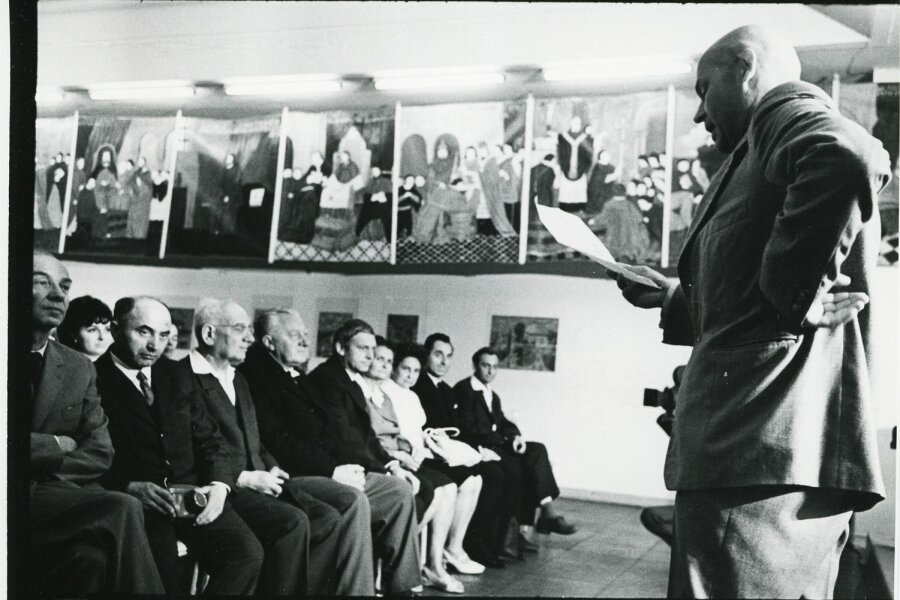 DU506-7-foto-vernisaz-002.jpeg